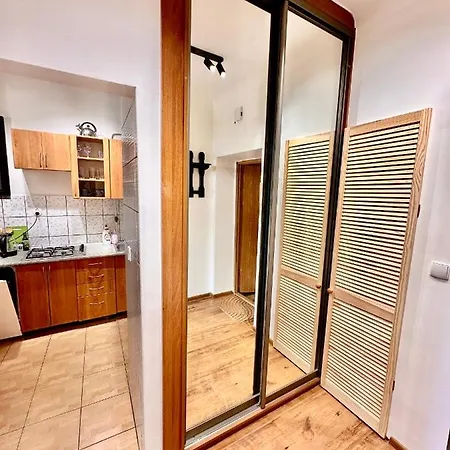 Beauty 2 Wifi 1 Gbs Tv'80 Netflix Hbo Disney+ Varšava