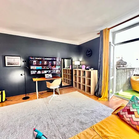 Beauty 2 Wifi 1 Gbs Tv'80 Netflix Hbo Disney+ * Varşova