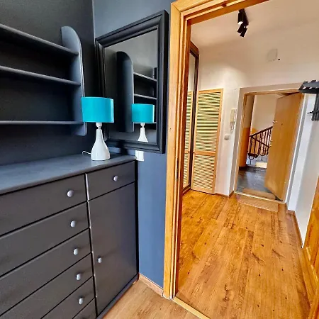 Beauty 2 Wifi 1 Gbs Tv'80 Netflix Hbo Disney+ Apartment Warschau