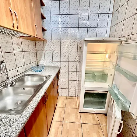 Beauty 2 Wifi 1 Gbs Tv'80 Netflix Hbo Disney+ Warschau